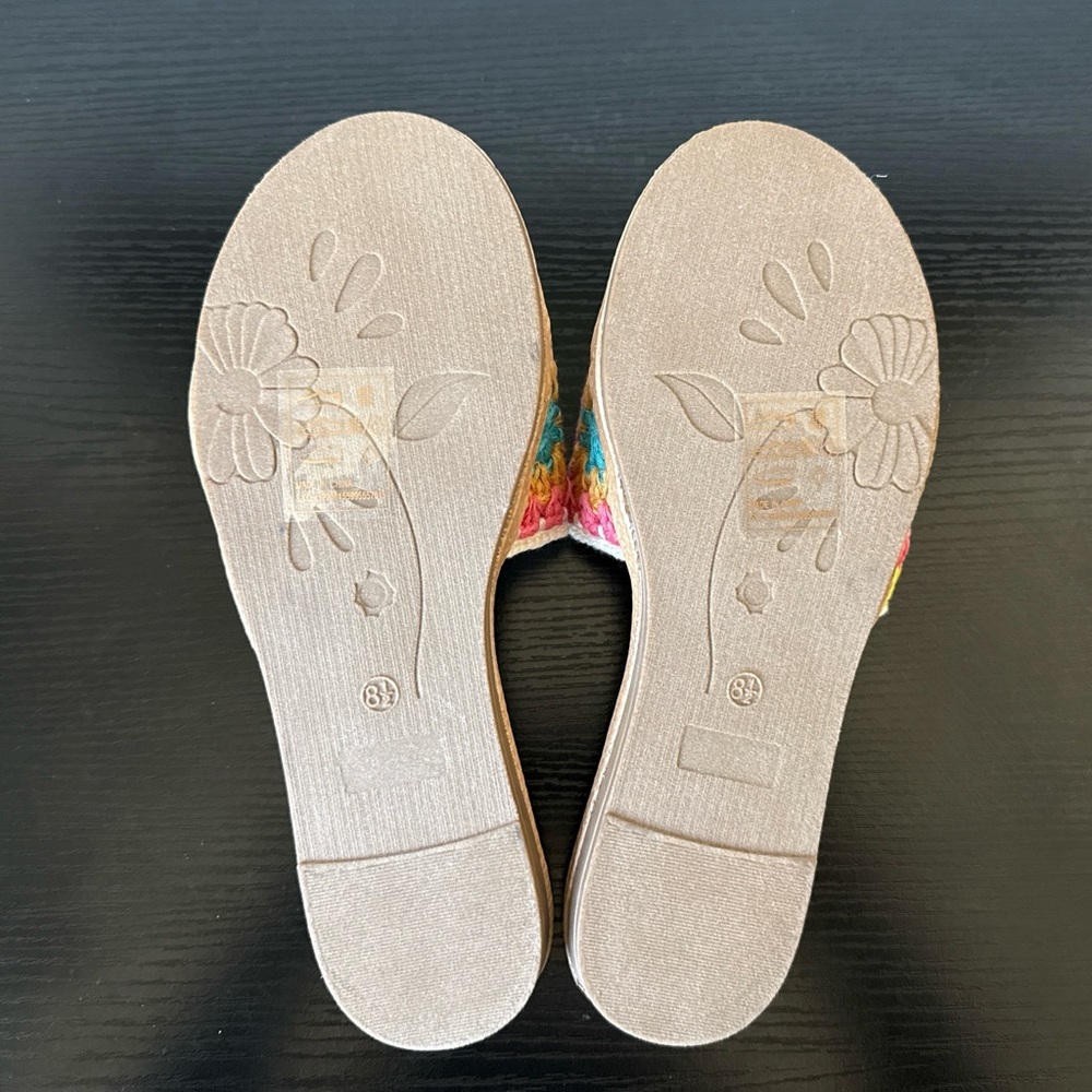 Size 8.5 Crochet Flat Slides - Picture 7 of 7
